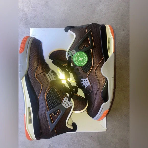 NIB Nike Air Jordan 4